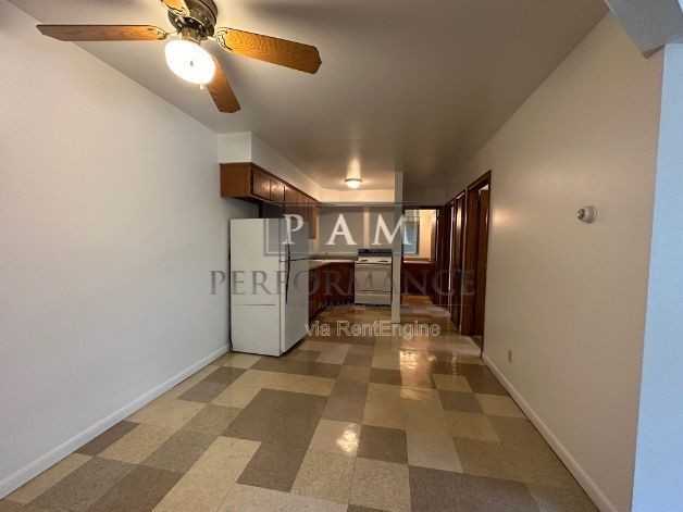 2859 S 6th St #4 - Photo 3 of 7