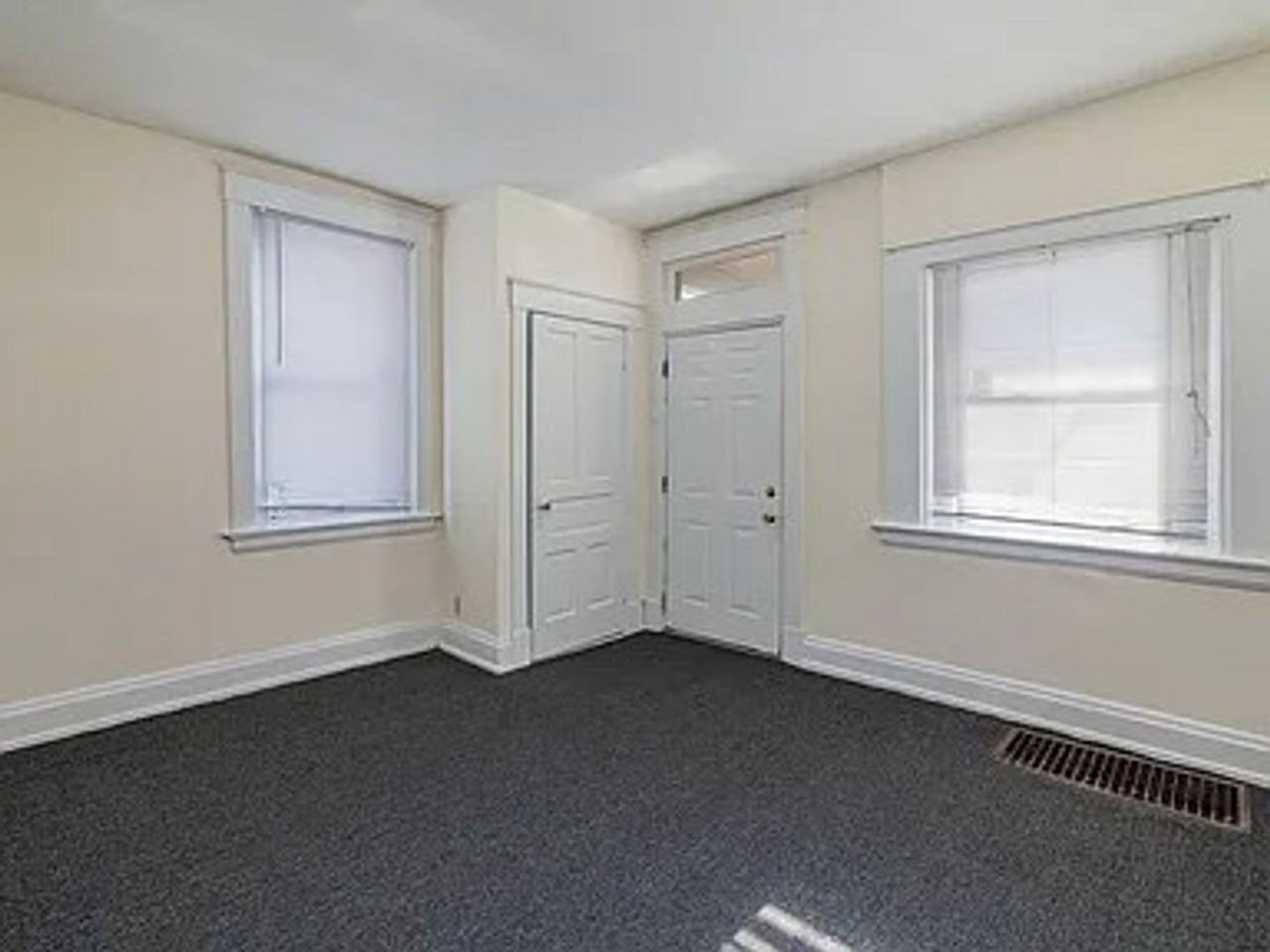 2318 Chickasaw St - Photo 4 of 13