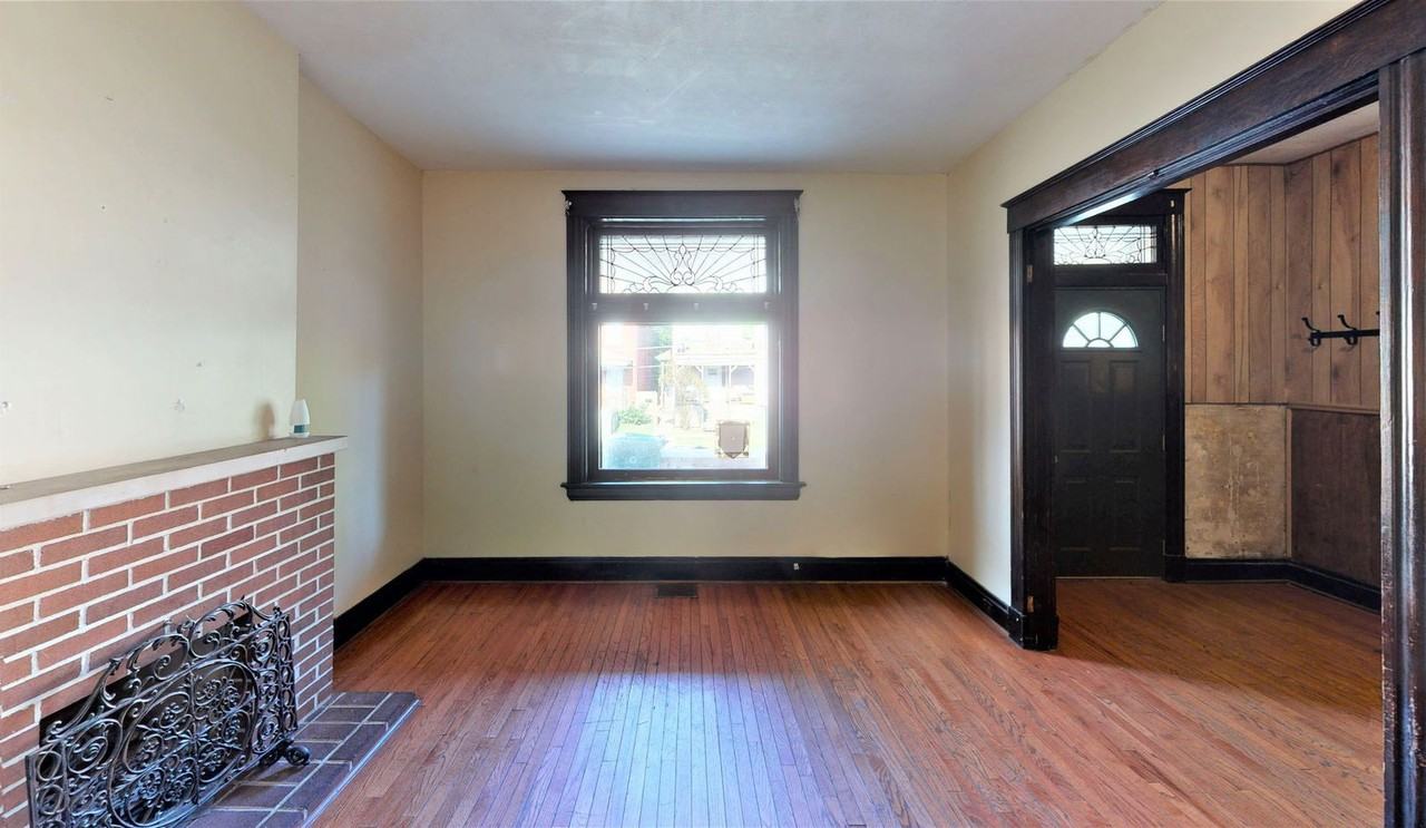 2358 Stratford Ave - Photo 3 of 14