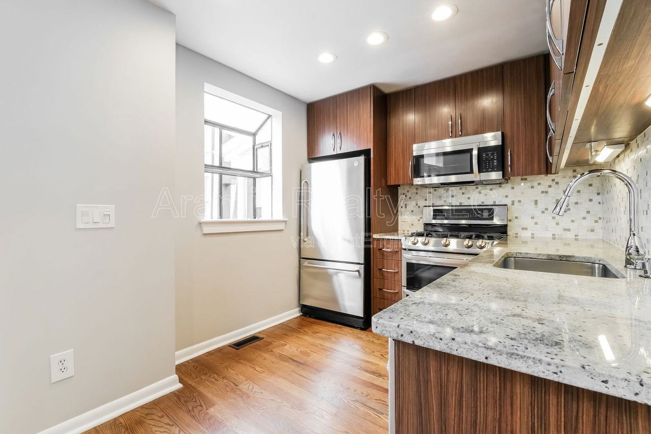 794 Piedmont Ave Ne #A - Photo 7 of 15