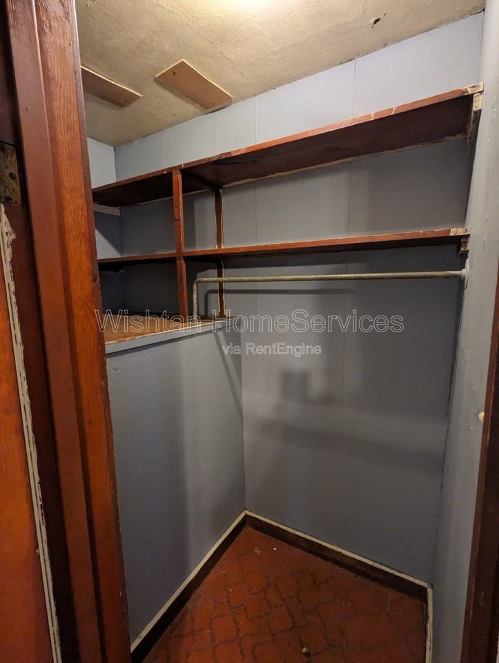 410 N Monroe St #N - Photo 6 of 21