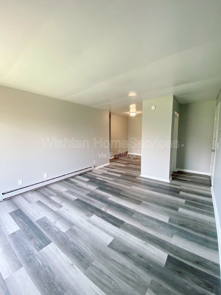 219 N Charleston Blvd #5 - Photo 5 of 17