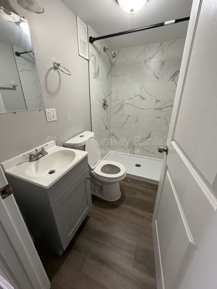 14231 Dobson Ave - Photo 4 of 21