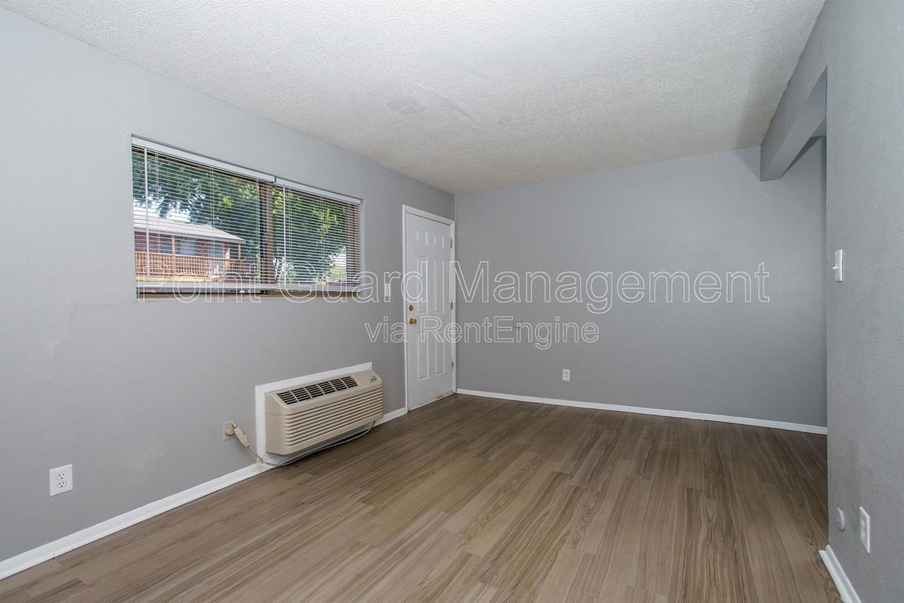 808 N West St #27 - Photo 3 of 13