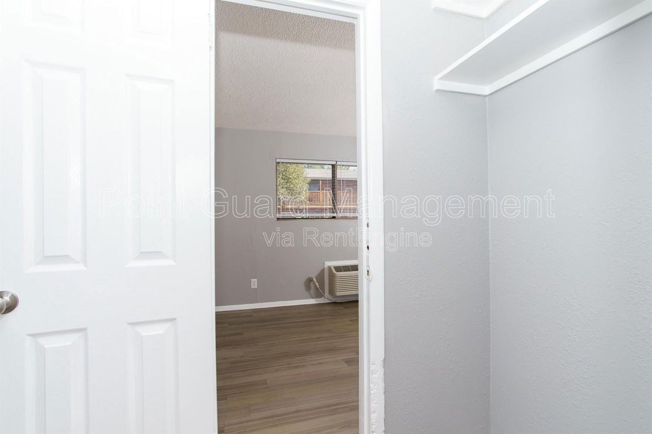 808 N West St #27 - Photo 7 of 13