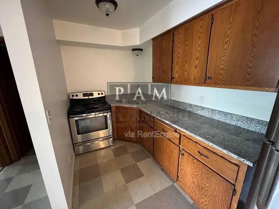 2859 S 6th St #7 - Photo 5 of 9