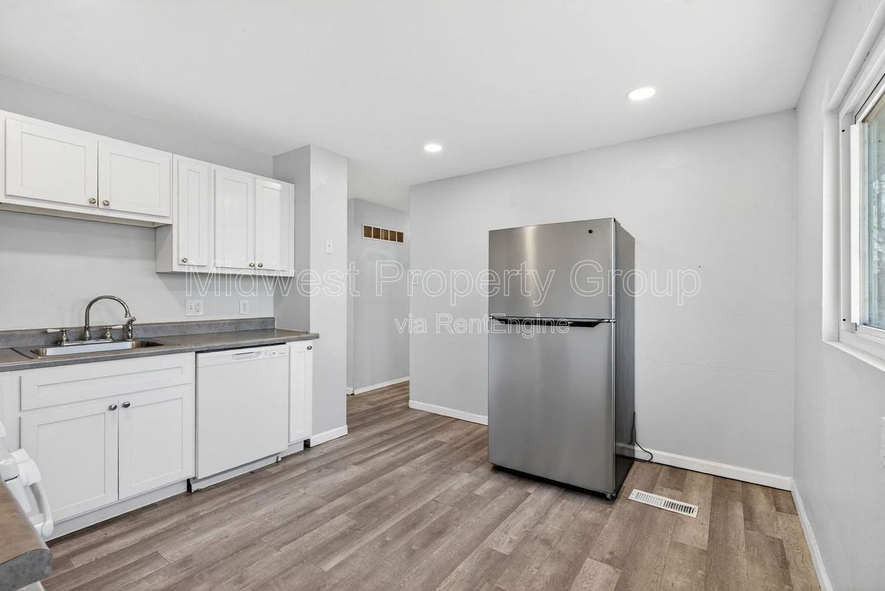 1540 Aspen Dr - Photo 4 of 31