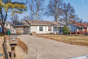 featured image of 36 Jamestown Dr