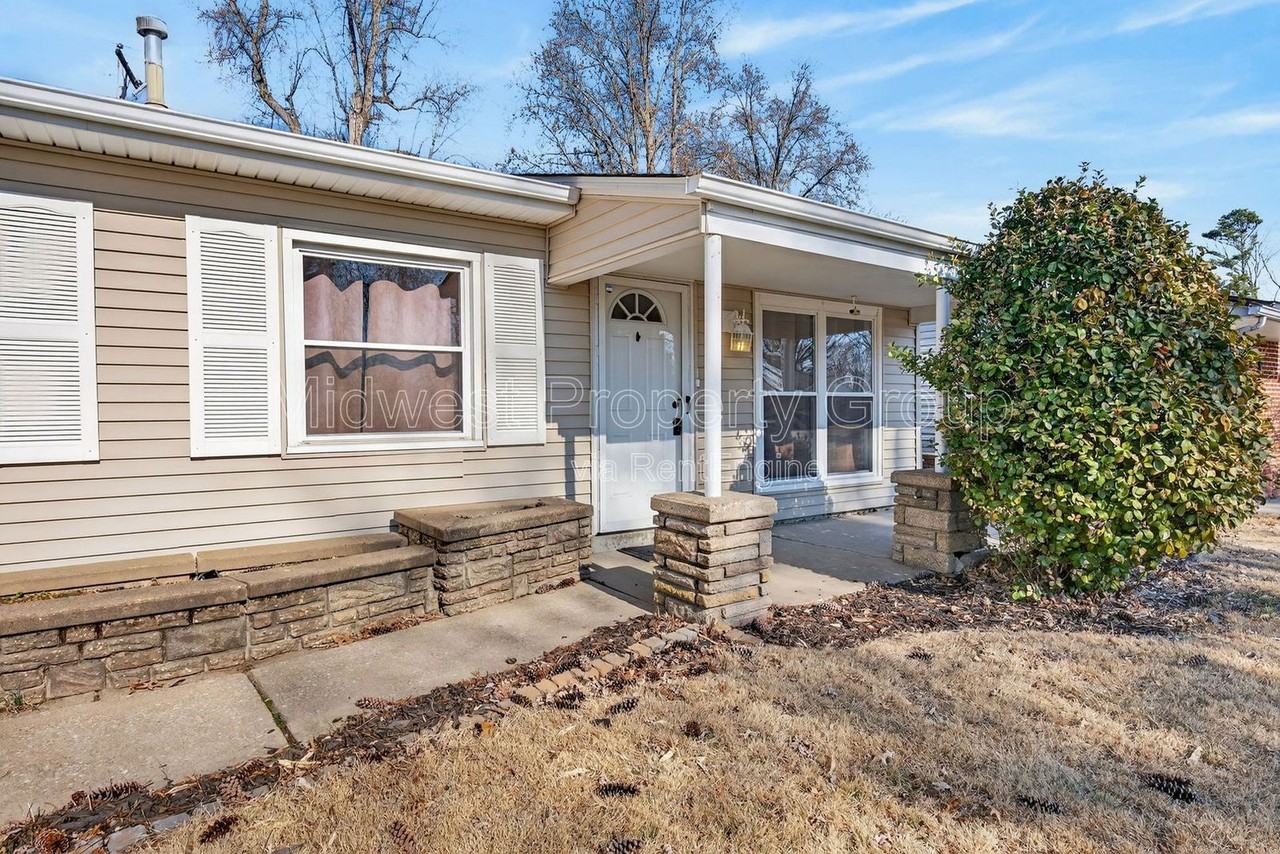 36 Jamestown Dr - Photo 4 of 28