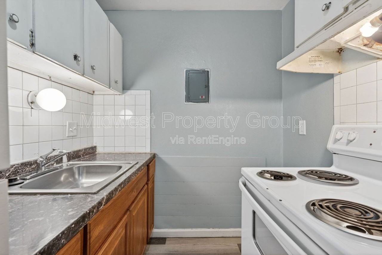 3710 Geraldine Ave #3 - Photo 5 of 15