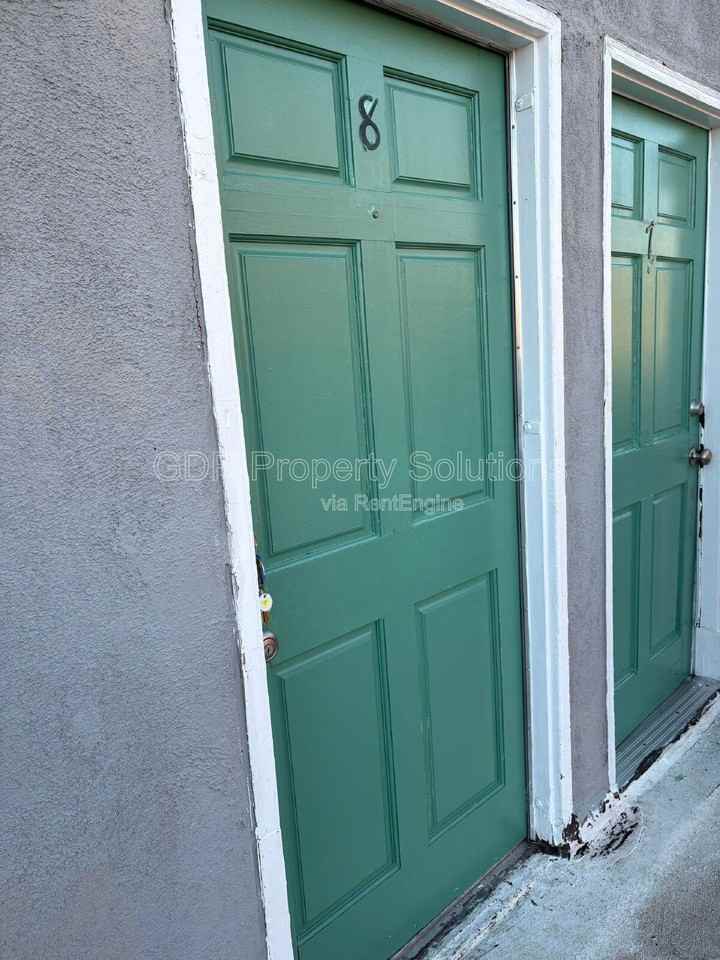 1100 Coal Ave Sw #8 - Photo 2 of 11