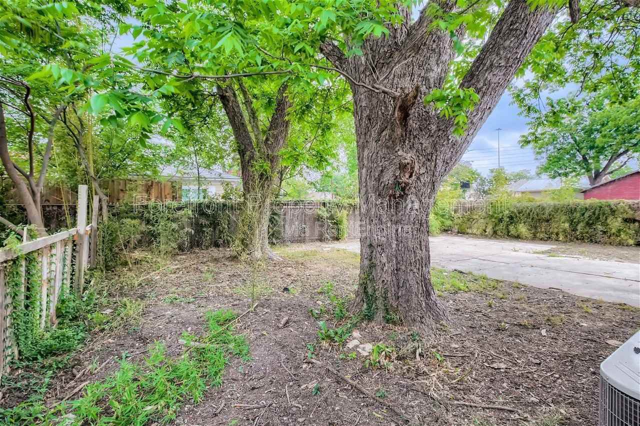 517 Hicks Ave - Photo 7 of 32