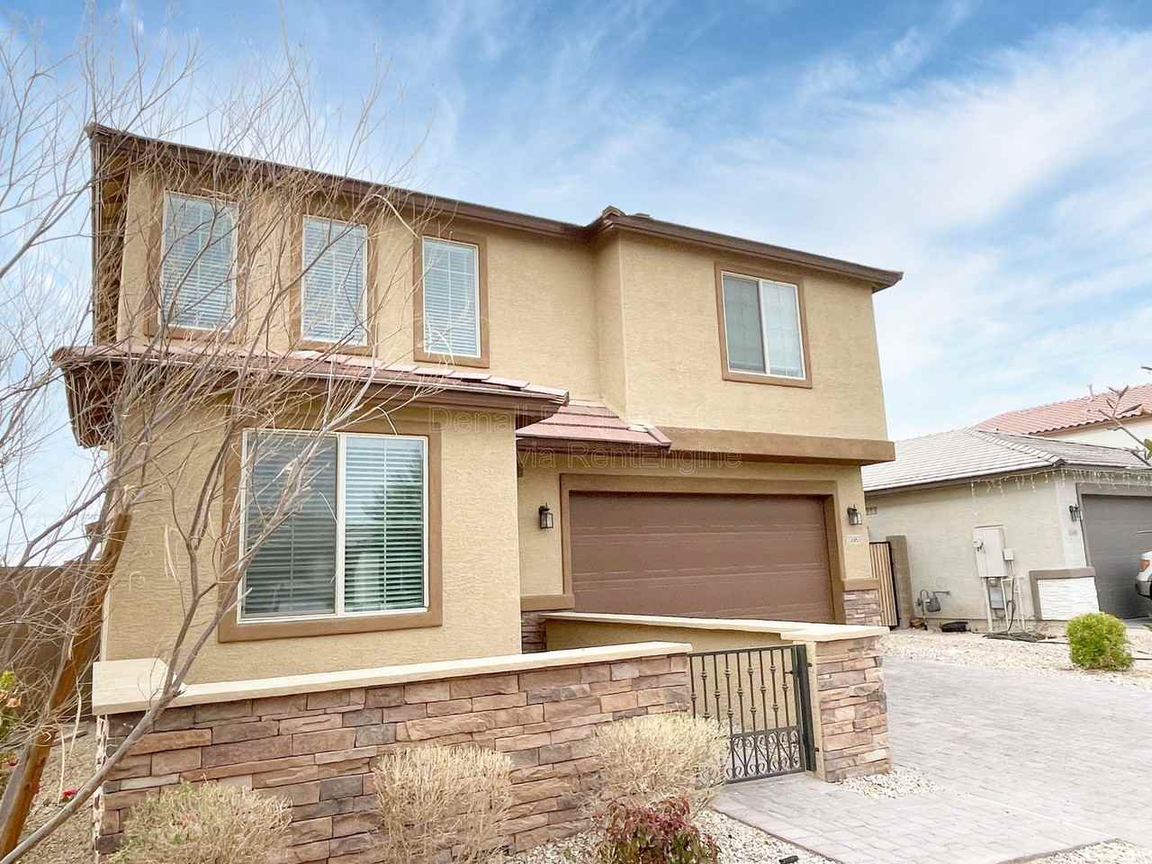 15683 W Morning Glory St - Photo 3 of 33