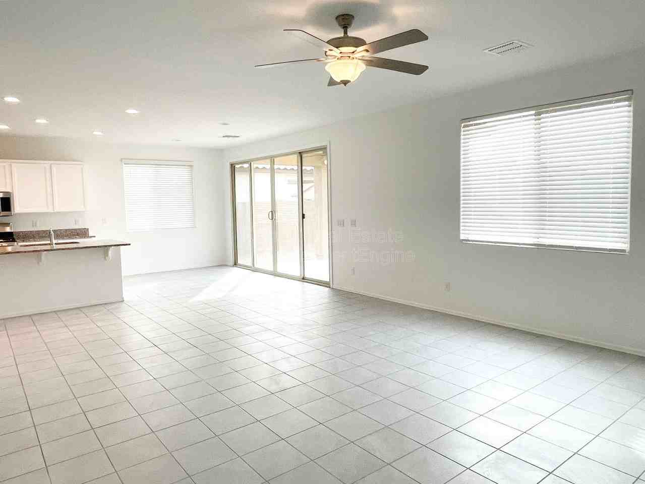 15683 W Morning Glory St - Photo 7 of 33