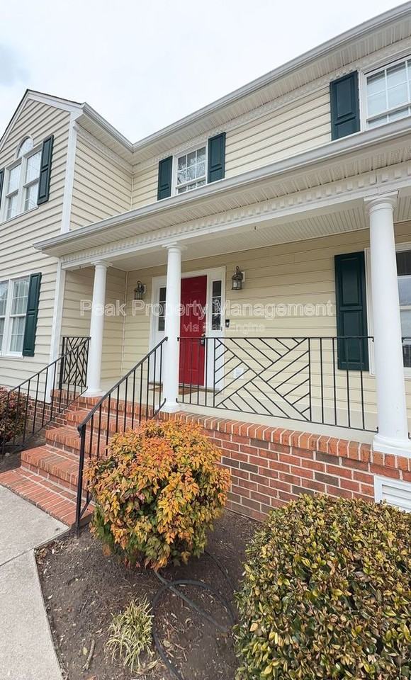 219 White Sand Ct - Photo 3 of 4