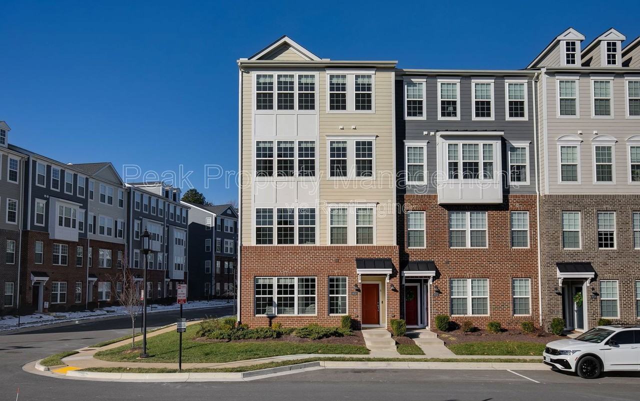 8010 Wistar Glen Dr #B - Photo 2 of 37