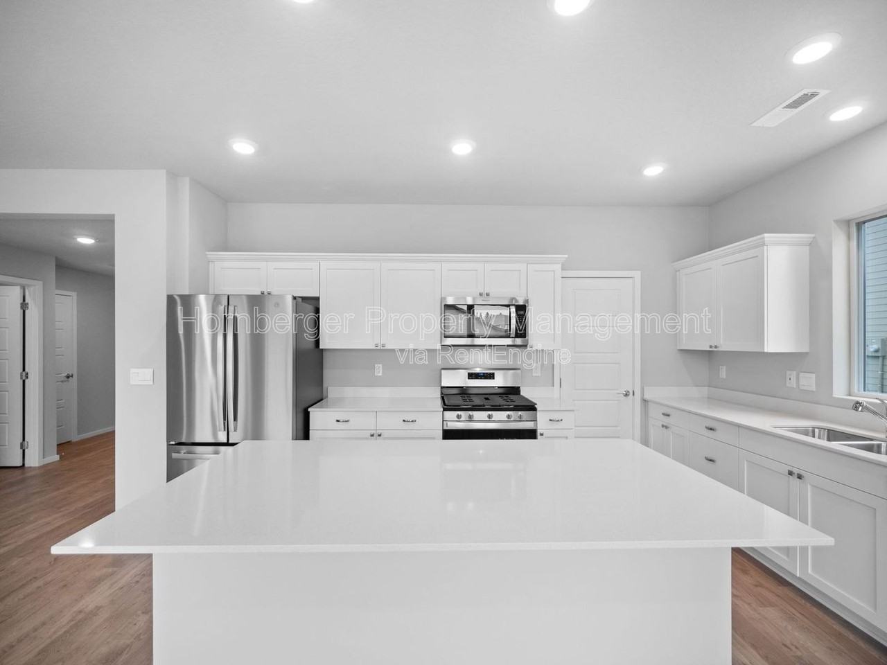 5817 W Georgetown Ln - Photo 5 of 32