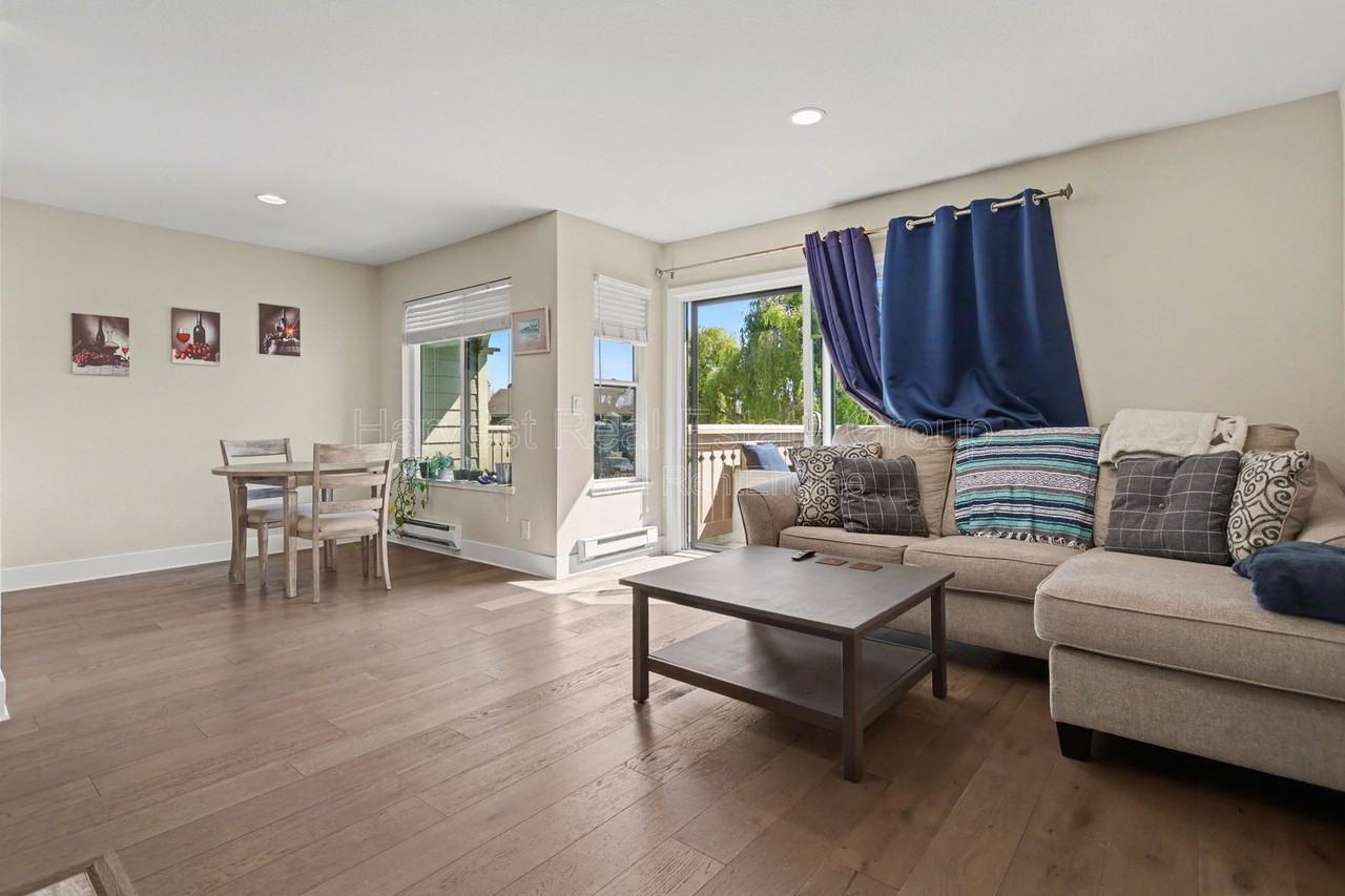 152 Lakeshore Ct #1 - Photo 6 of 17