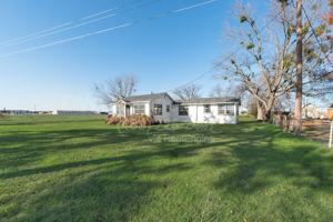 featured image of 192 Diamond Ranch Rd