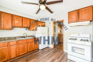 featured image of 5921 N 69th St #UPPER