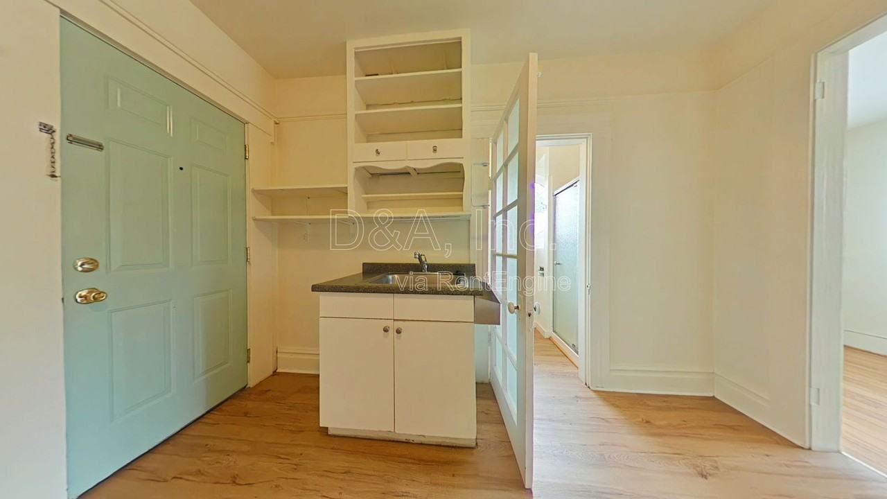 1363 Nw Monroe Ave #3 - Photo 3 of 9