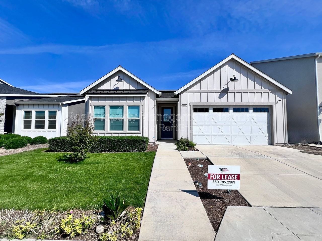 2321 S Purdue Ave - Photo 2 of 23