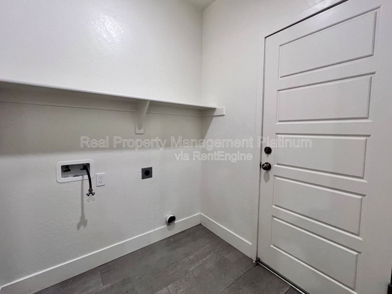 2321 S Purdue Ave - Photo 7 of 23