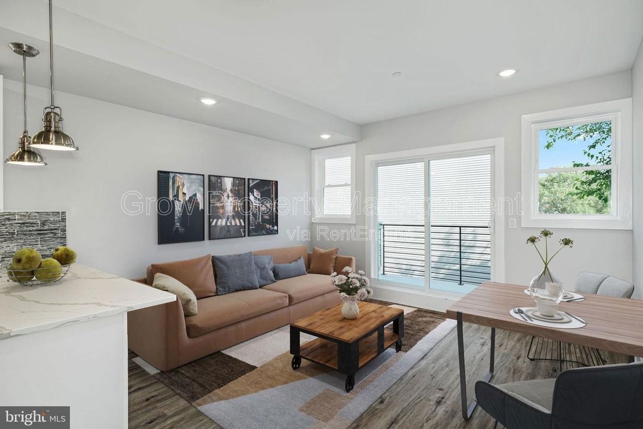 1904 E York St #1stFL - Photo 6 of 41