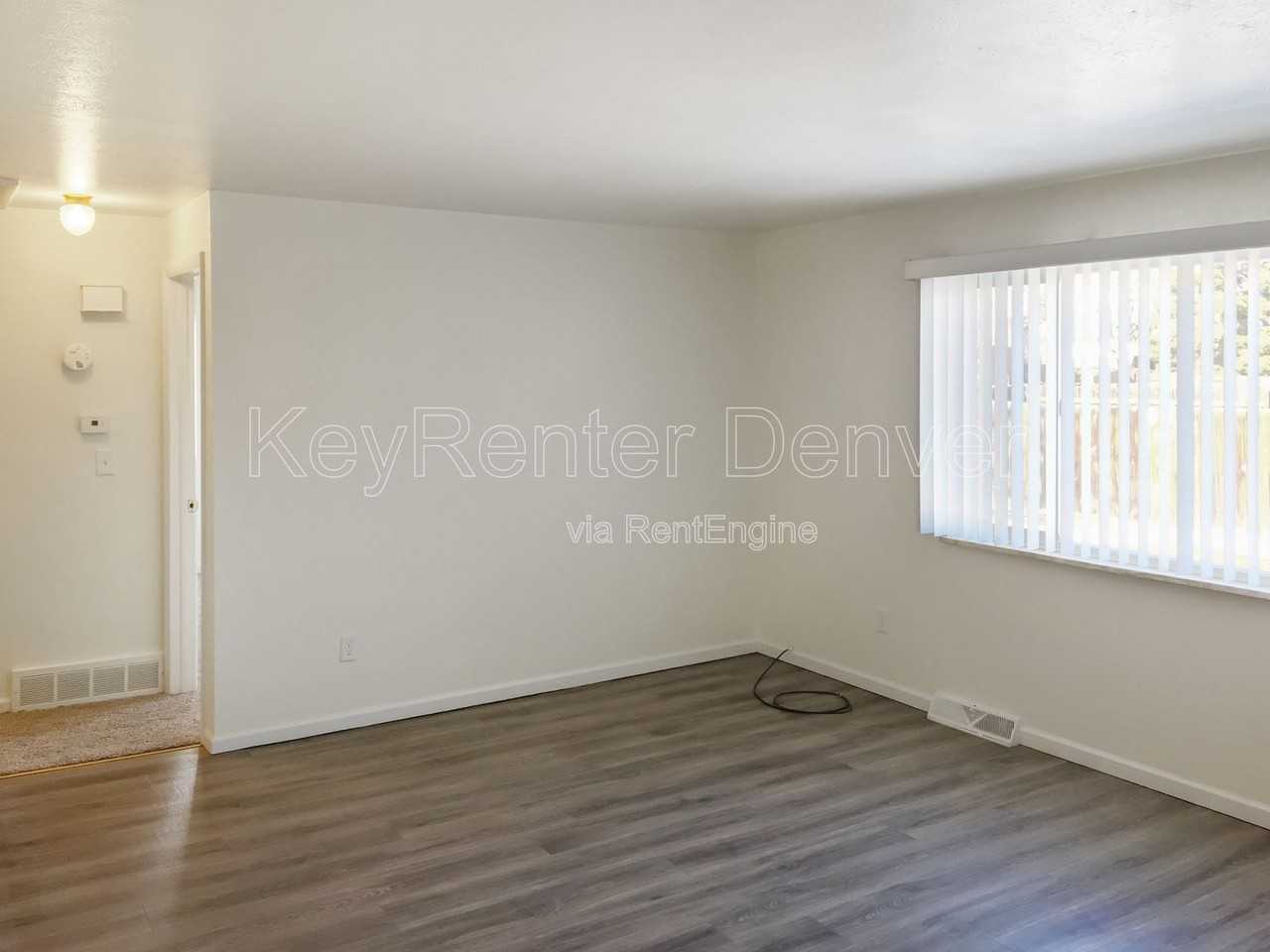 9165 Perry St - Photo 2 of 19