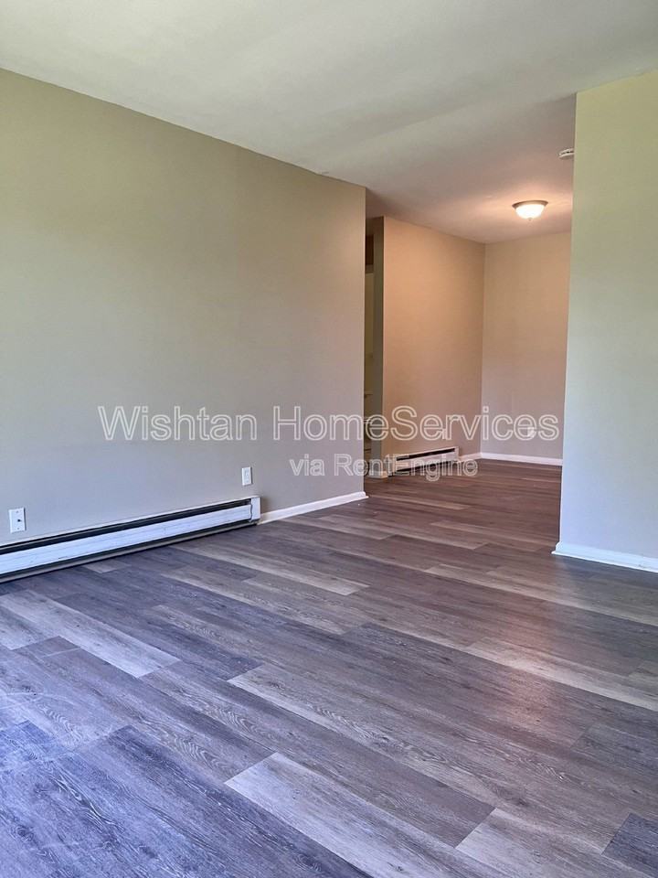 220 N Charleston Blvd #3 - Photo 4 of 15