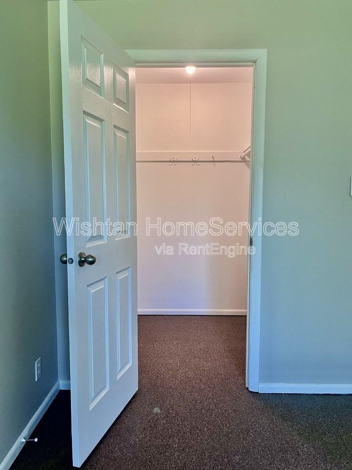 220 N Charleston Blvd #3 - Photo 6 of 15