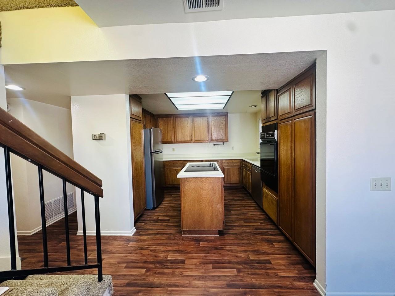 1314 W Apricot Ave - Photo 3 of 19