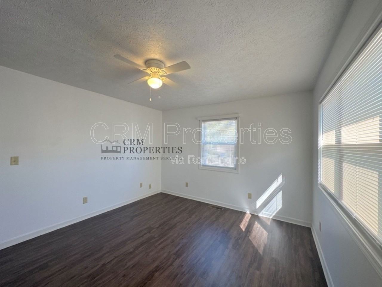 722 S Lindsay St - Photo 4 of 20