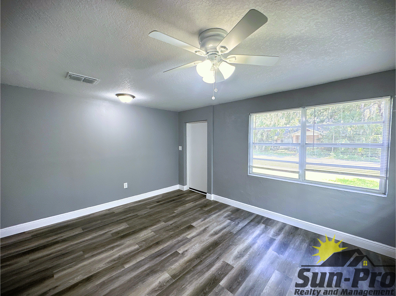 723 Madison Ave - Photo 6 of 26