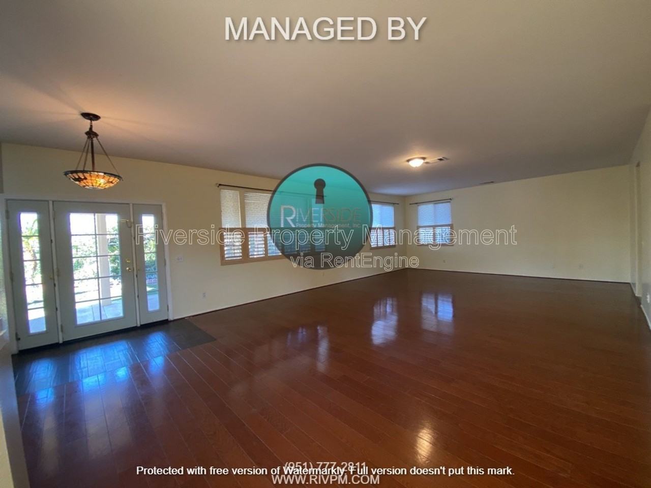 1375 Williamsburg Ln - Photo 2 of 17