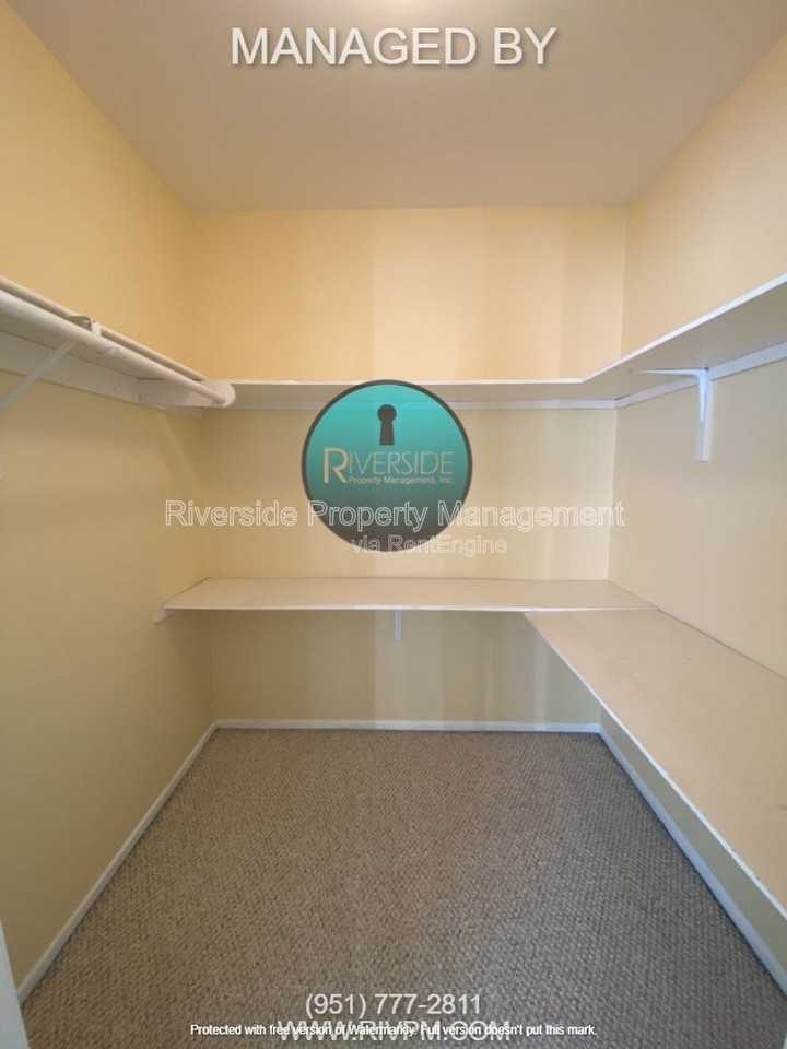 1375 Williamsburg Ln - Photo 6 of 17