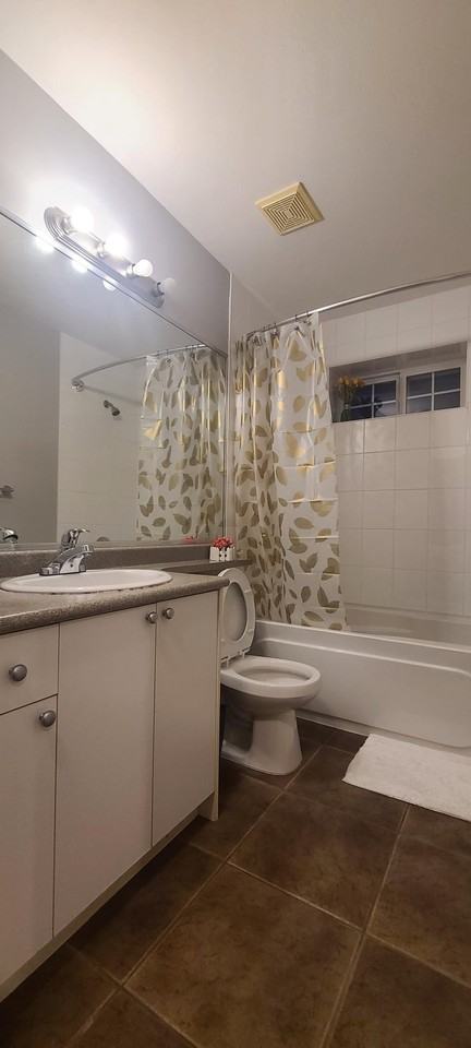 3435 148 Street - Photo 5 of 8