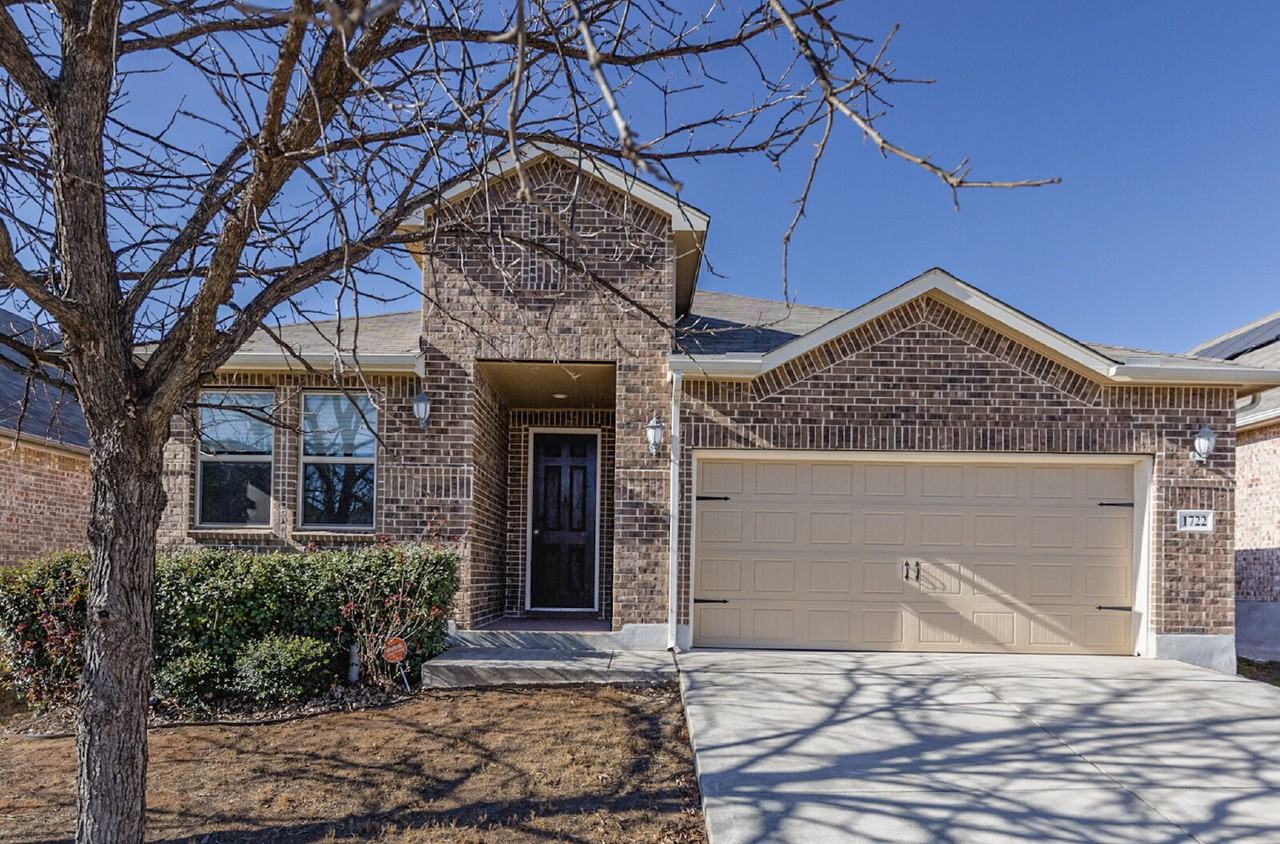 1722 Cedric Ln - Photo 2 of 37