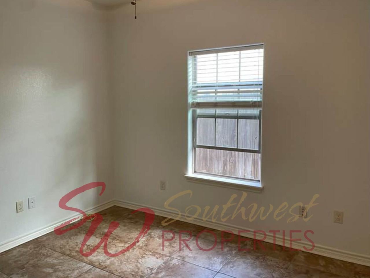 1253 Elk Ridge Dr - Photo 4 of 9