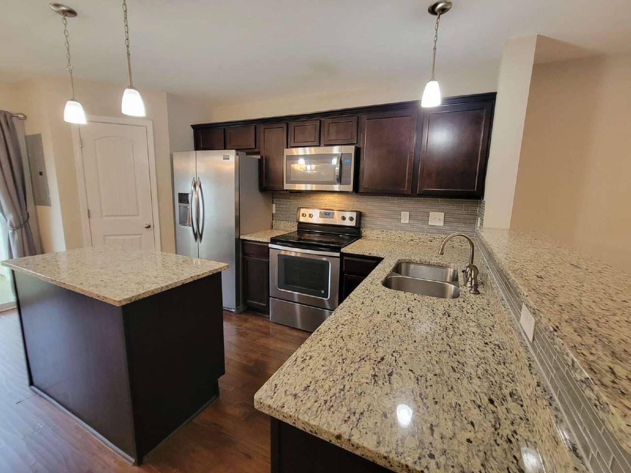 148 Cobblestone Place Dr - Photo 7 of 20