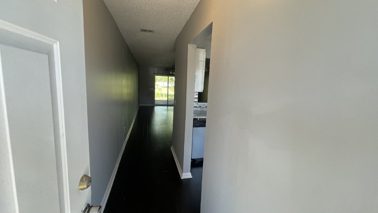 121 Magnolia Plantation Ct - Photo 3 of 15