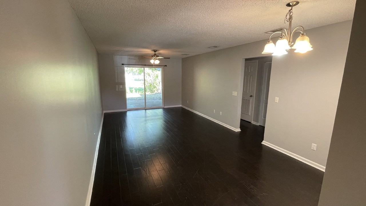 121 Magnolia Plantation Ct - Photo 6 of 15