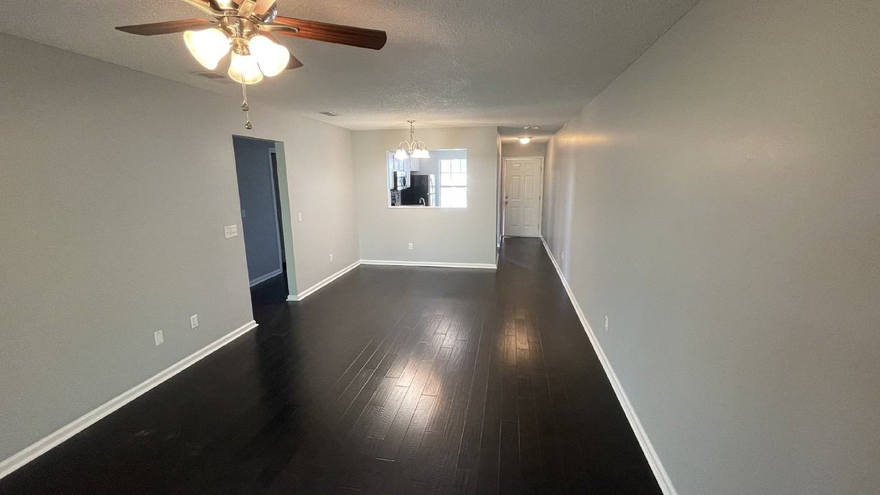 121 Magnolia Plantation Ct - Photo 7 of 15