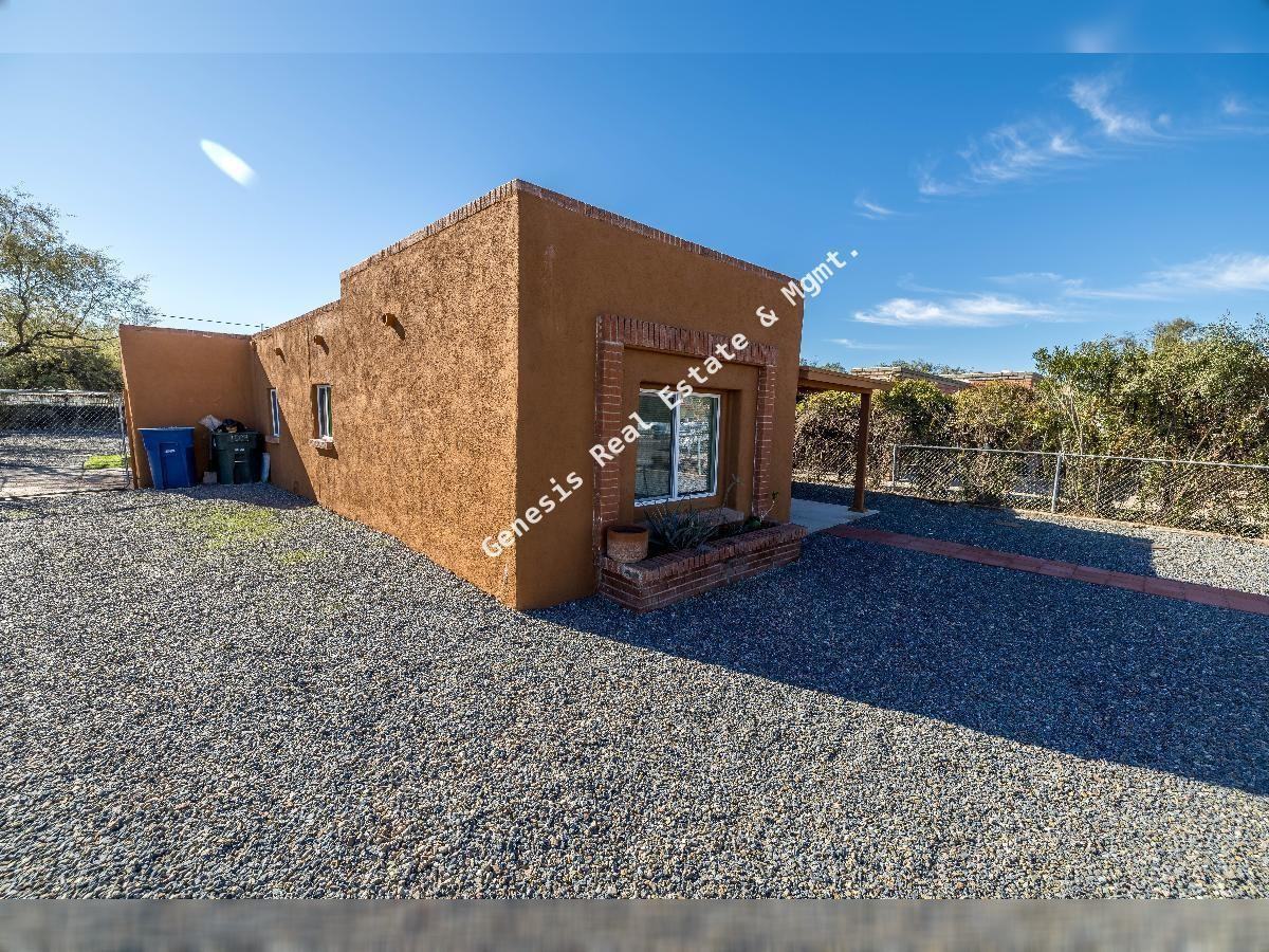 1509 W Saint Clair St - Photo 2 of 28