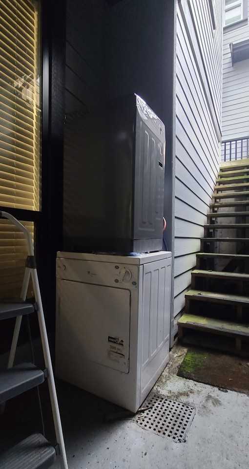 16777 16a Avenue - Photo 7 of 9