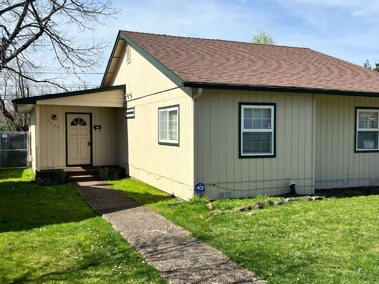 2656 Alder St - Photo 2 of 15