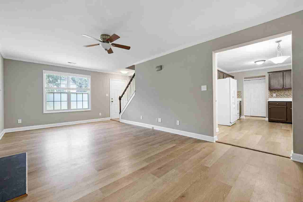 520 Wyndham Dr - Photo 7 of 38