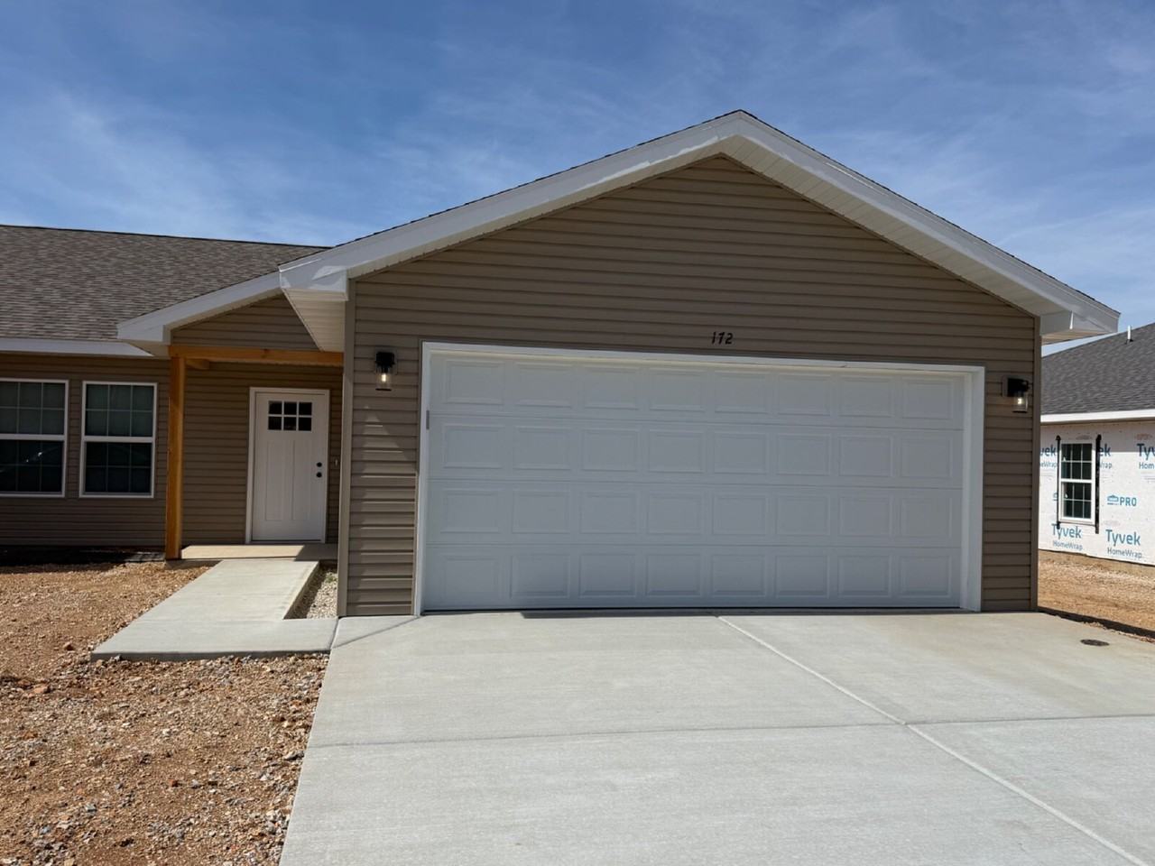 172 Ruby Ln - Photo 4 of 31