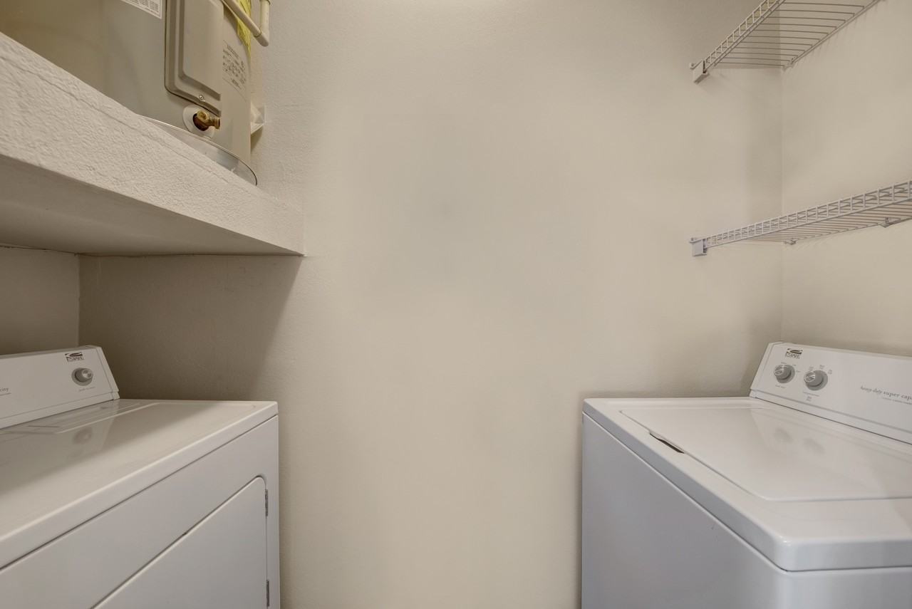 Aviare Arts District - Photo 5 of 15