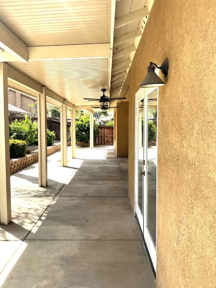 1250 Berylstone Dr - Photo 3 of 26